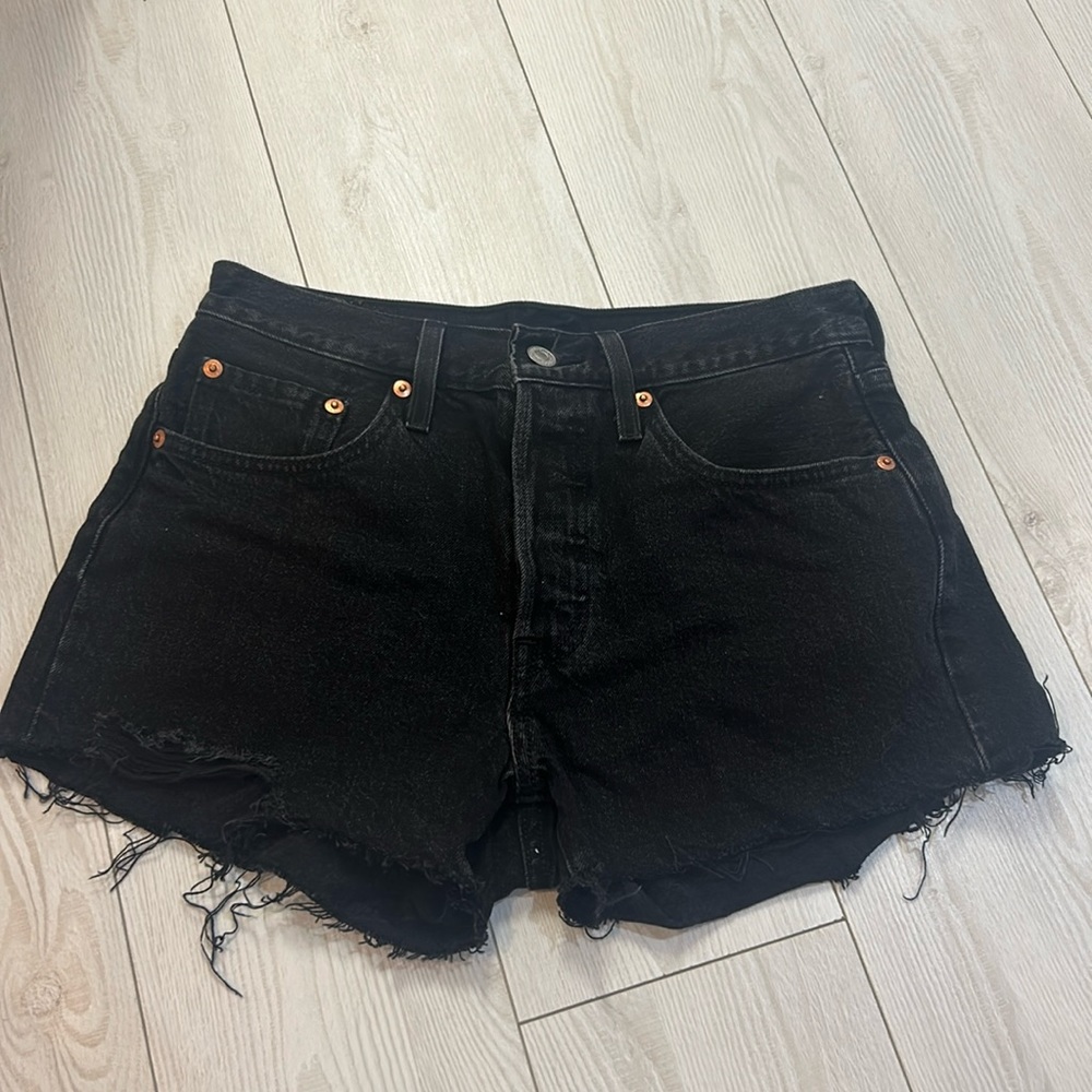 levi’s black 501 jean shorts